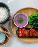 Cơm nhà 2 món : Sườn ram, Canh khoai mỡ