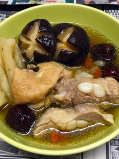 養氣補身 山藥豬軟骨雞湯 的食譜成品照片