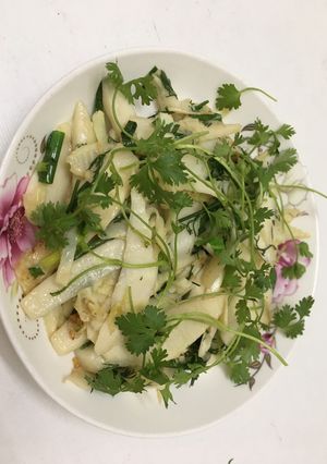 Hình của món Măng xào tỏi.