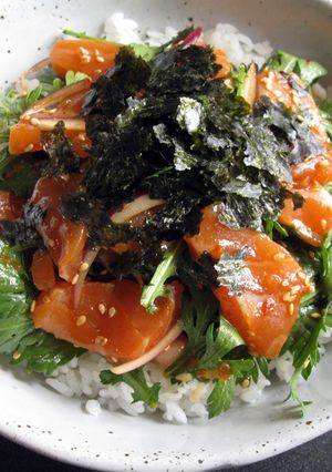 A picture of Spicy Salmon Sashimi Don.