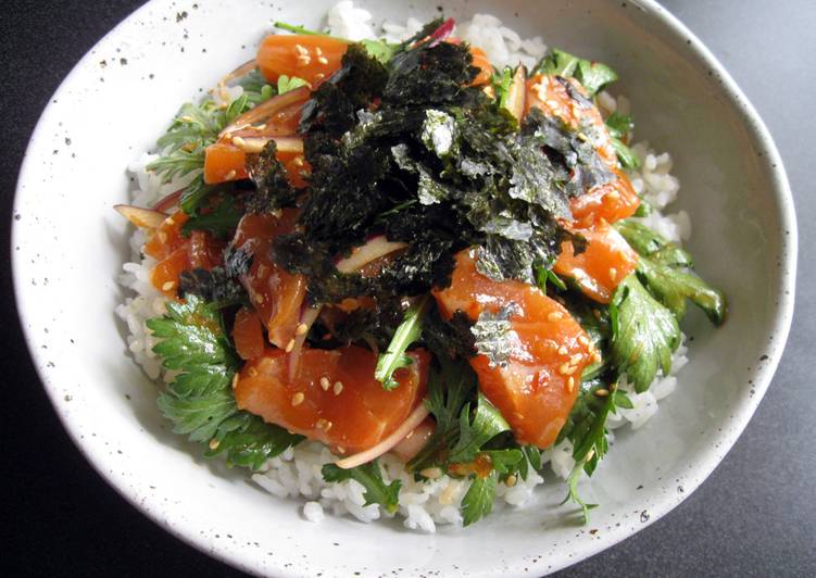 Easiest Way to Prepare Homemade Spicy Salmon Sashimi Don