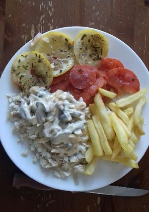 Une photo de Julienne en papiotte et sauce echalotte