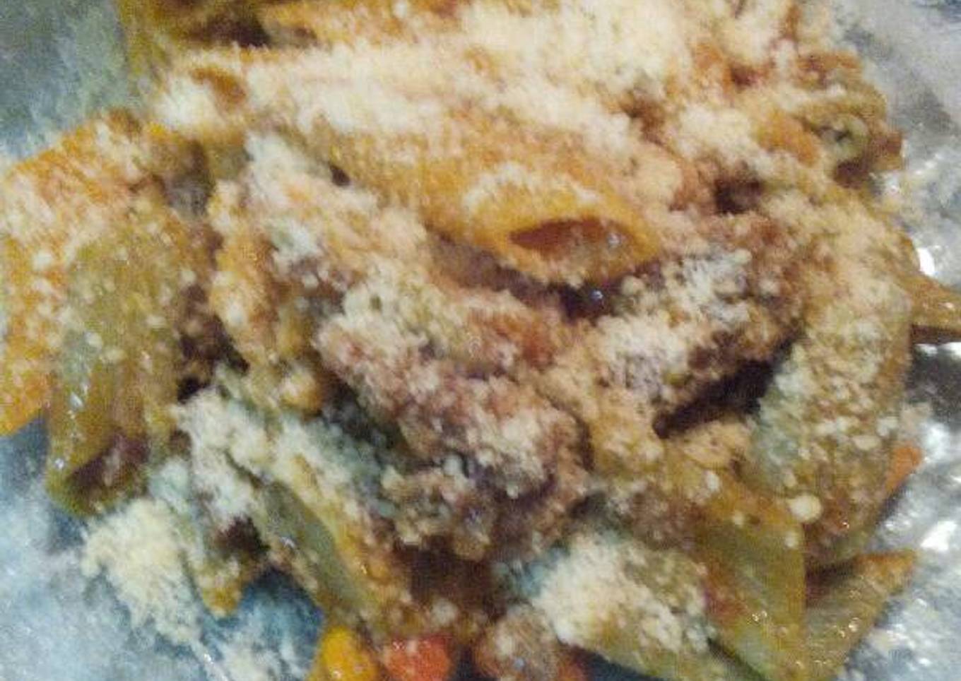 Fideos con Tuco y Carne