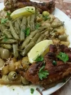 صورة لوصفة بطاطا بزيتون اخضر وللوبييا الخضراء ودجاج للمحمر