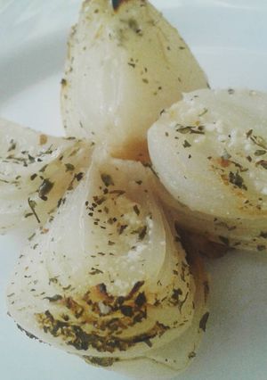 Una foto de Cebollas al horno gratinadas con 4 quesos