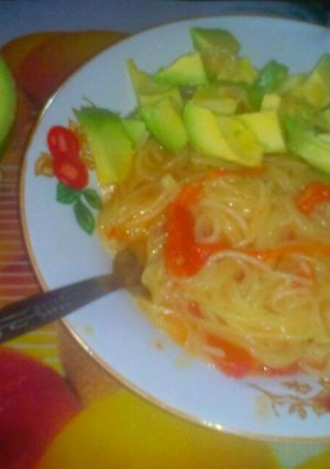 A picture of Spaghetti with Guacamole.