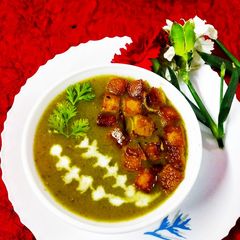 A picture of Lentil with Veggies soup.