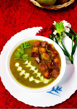 A picture of Lentil with Veggies soup.