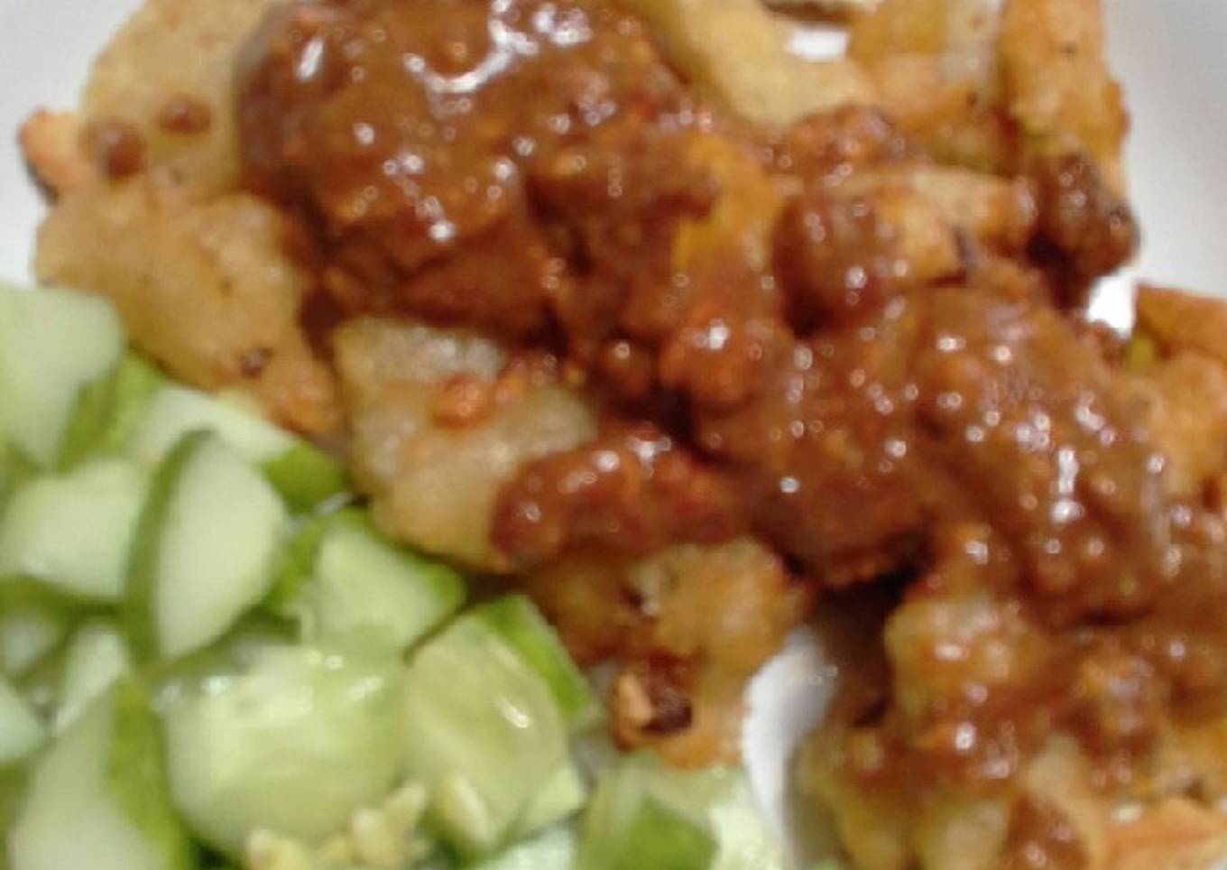 Batagor bumbu kacang