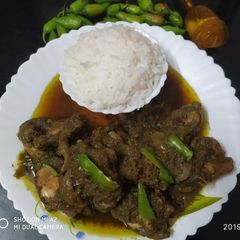 A picture of Green chilli chicken.