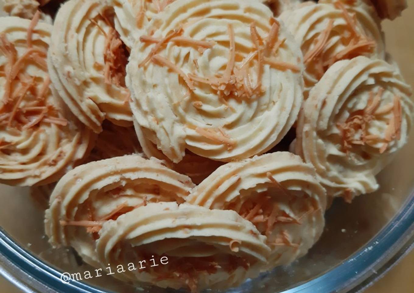 Kue sagu keju