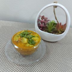A picture of Bottle gourd with chana dal.