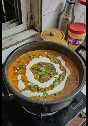 A picture of Butter chicken.