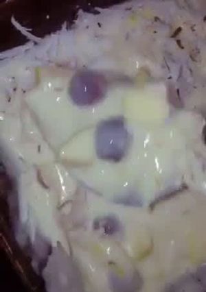A picture of Yogurt fruit salad.