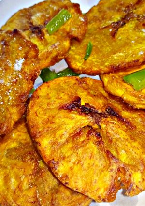 A picture of Tostones.
