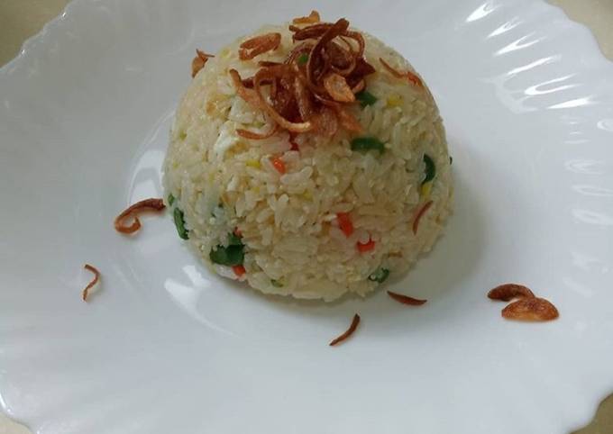 Nasi goreng putih telur