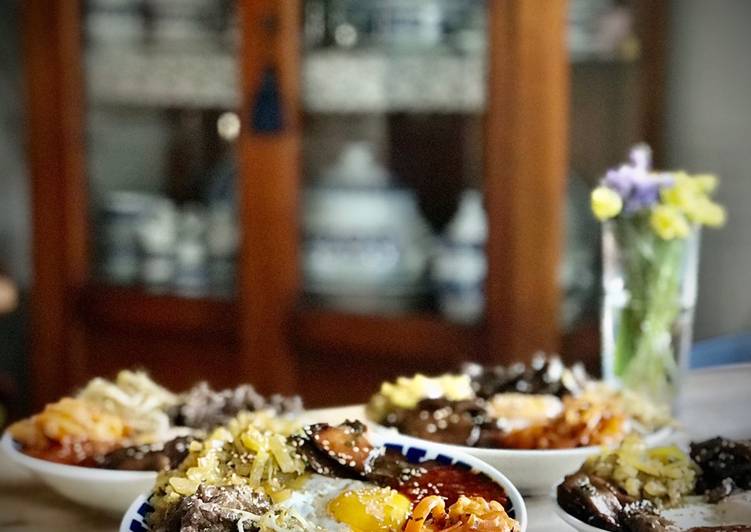 Bibimbap con salsa gochujang