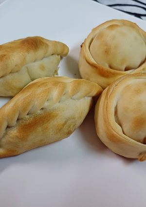 Una foto de Empanadas de caballa y de choclo