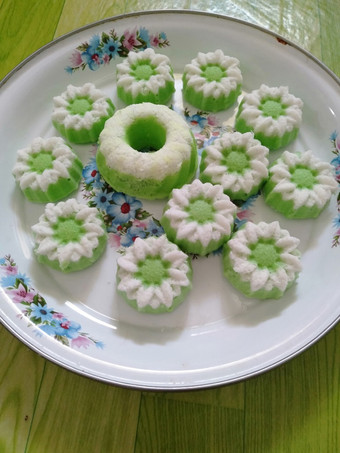 Cara Gampang Menyiapkan Kue putri ayu lembut Menu Enak
