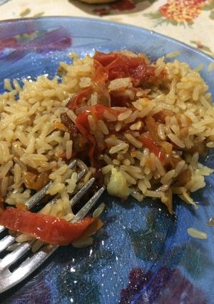 Una foto de Arroz integral con verduras