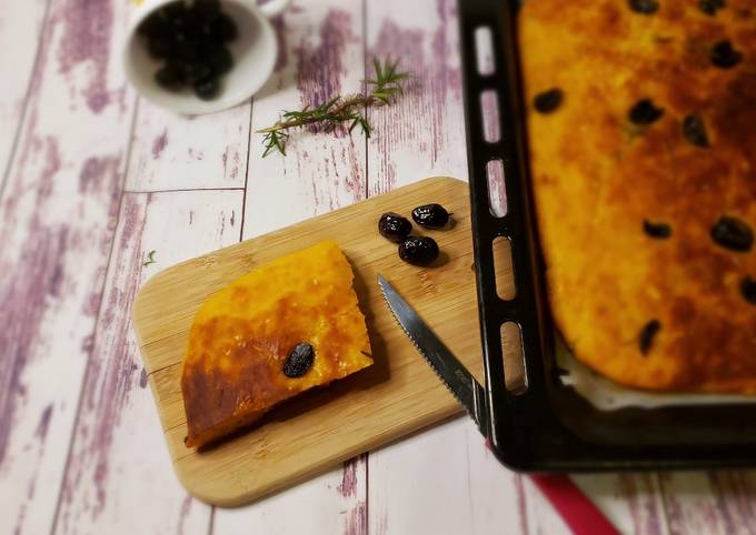Focaccia alla zucca e olive