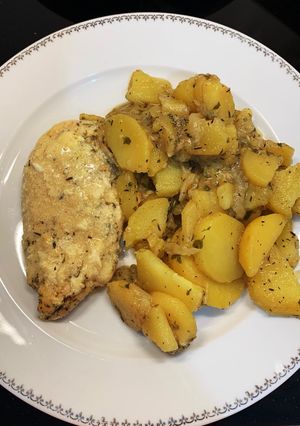 Une photo de Blancs de poulet & Pomme de terre sauce moutarde