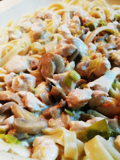 Una foto de Pasta con salsa variada de crema (puede ser vegetariana)