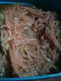 Sopa de fideo con repollo