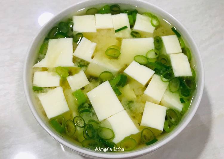 Bagaimana Membuat Sup tahu miso, Lezat Sekali