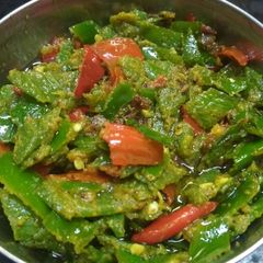 A picture of Mirchi ka kutta.