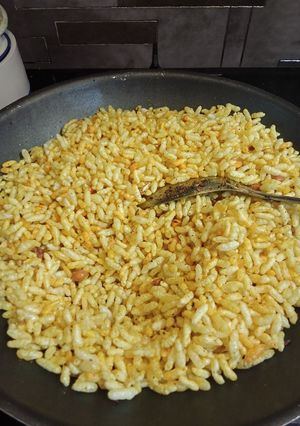 A picture of Kurmura chivda (just 3step recipe).