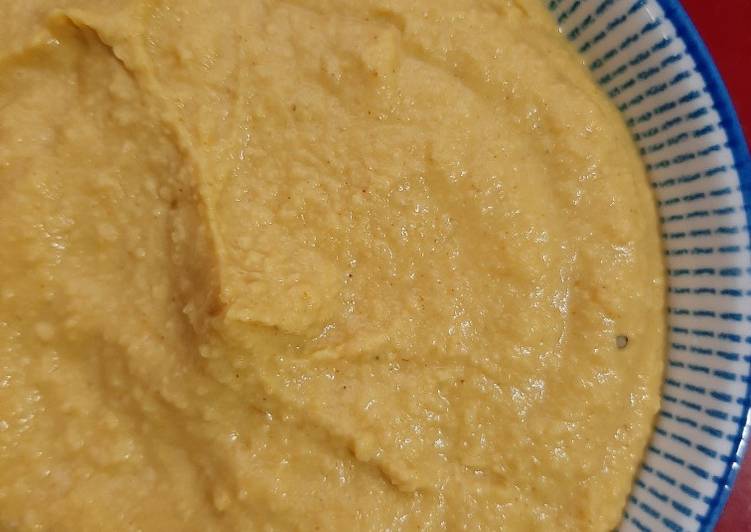 Hummus de cúrcuma