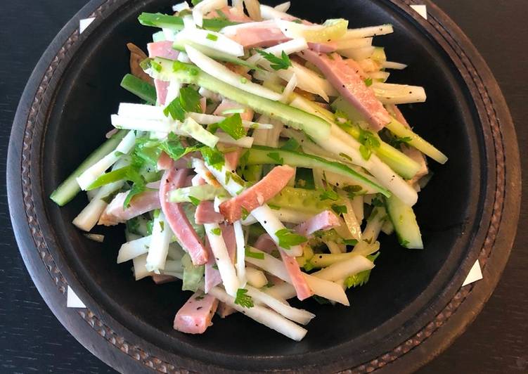 Simple Way to Prepare Perfect Daikon Radish, Cucumber and Ham Salad