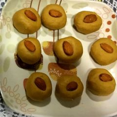 A picture of Chickpea (besan)laddu.