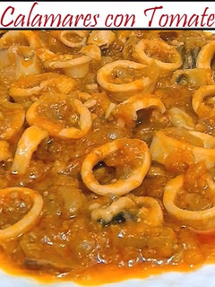 Una foto de Calamares con Tomate