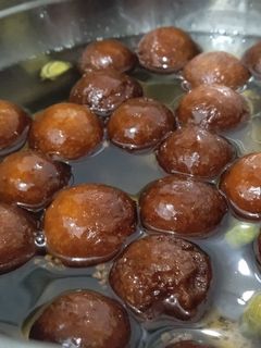 குலாப் ஜாமுன்(gulab jamun recipe in tamil) செய்முறை முக்கிய புகைப்படம்