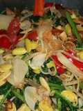 Tumis Selada pedas dengan cambah dele.