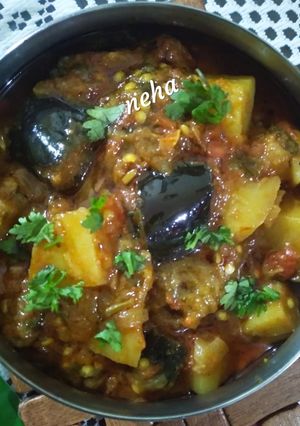 A picture of Baigan Aaloo.