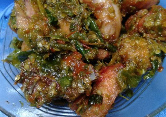 Ayam sambal hijau tomat