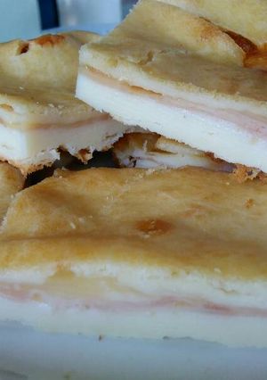 Una foto de Pastel licuado de jamón y queso