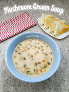 Foto resep Mushroom Cream Soup (Sup Krim Jamur)