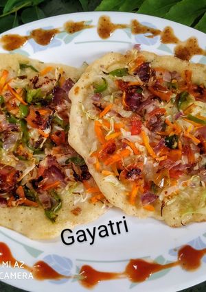 सूजी उत्तपम (Suji uttapam recipe in hindi) रेसिपी मुख्य फोटो