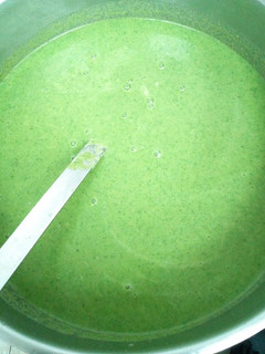 A picture of Spinach and vegetables soup.