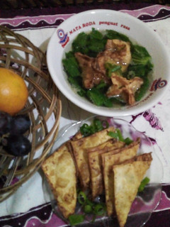 Foto resep Pangsit Goreng + Kuah Sawi