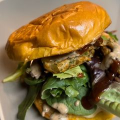 A picture of Bbq chicken burger.