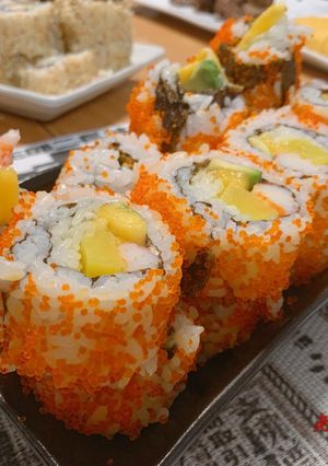 影片-芒果牛油果蟹柳加州卷 的食譜成品照片