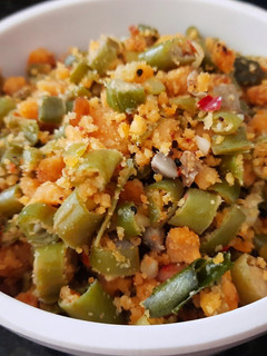 பீன்ஸ் உசிலி (Beans usili recipe in tamil) செய்முறை முக்கிய புகைப்படம்