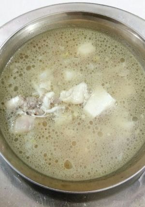 A picture of Chicken Clear Soup.