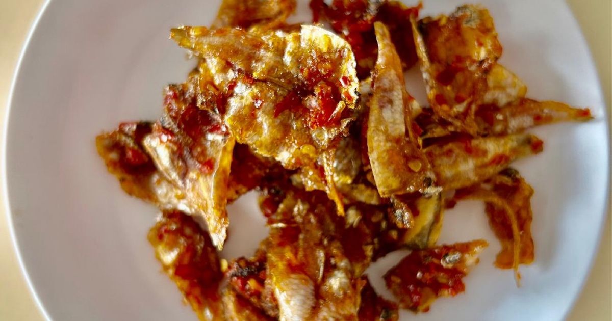 Ikan asin krispi balado