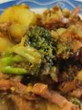 Coliflor, Brócoli, Zanahoria y Patata al Wok a la Mantequilla y Yakiniku con Bacon